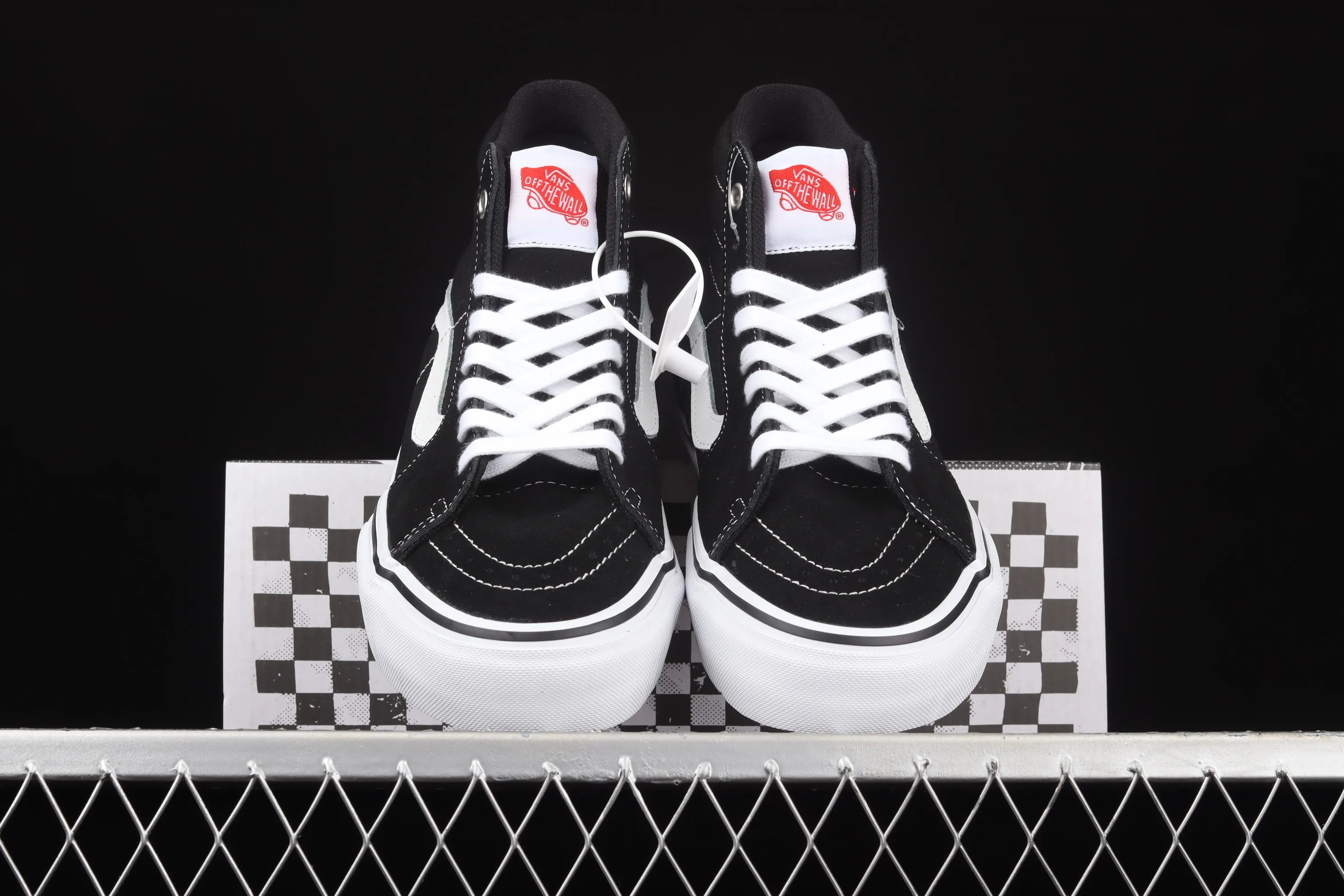 All categories Vans Vans series Vans Mid Vans China Vans Sk8-Hi Vans black side checkerboard professional skateboard shoes VN0A5FCCY28